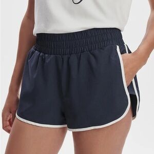 NWT Varley Arlington Running Short 2" Women’s Large Blue Nights Ripstop